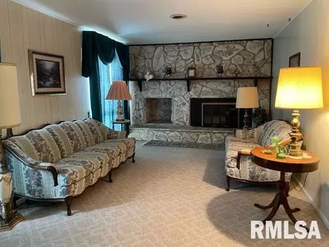 612 W Ray St, Christopher, IL 62822 photo 12