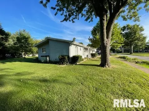 612 W Ray St, Christopher, IL 62822 photo 4