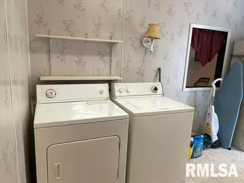 612 W Ray St, Christopher, IL 62822 photo 21