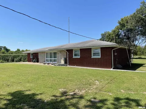 3269 Old 51 Rd, Sandoval, IL 62882 photo 2