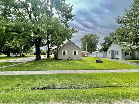 803 N Mill St, Flora, IL 62839 photo 45