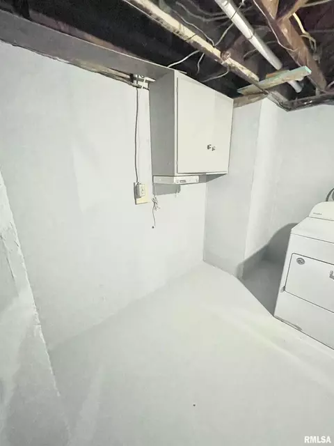 803 N Mill St, Flora, IL 62839 photo 22