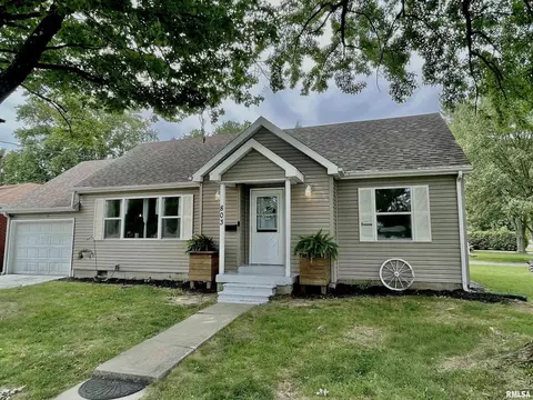 803 N Mill St, Flora, IL 62839 photo 1
