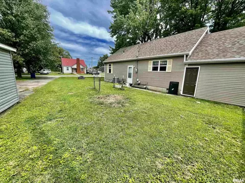 803 N Mill St, Flora, IL 62839 photo 47