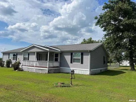311 W 1st St, Ewing, IL 62836 photo 35