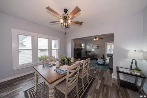 703 S Victor St, Christopher, IL 62822 photo 9