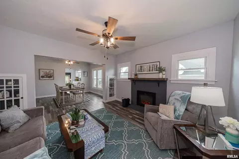 703 S Victor St, Christopher, IL 62822 photo 13