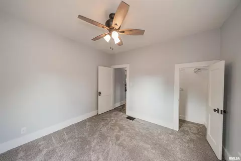 703 S Victor St, Christopher, IL 62822 photo 14
