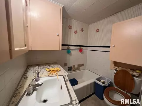 708 E 11th St, Centralia, IL 62801 photo 7
