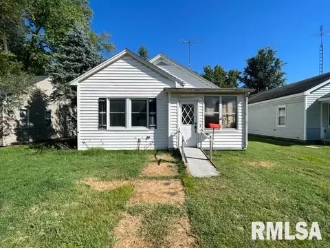 708 E 11th St, Centralia, IL 62801 photo 1