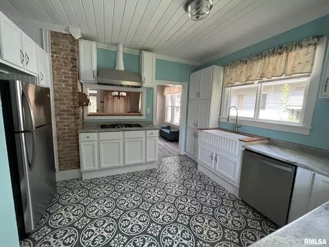 119 S Beech St, Centralia, IL 62801 photo 17