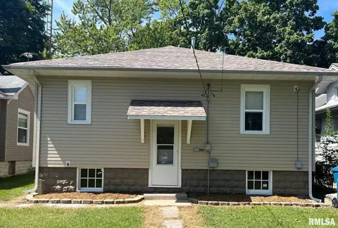 119 S Beech St, Centralia, IL 62801 photo 7