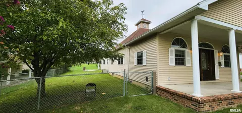 501 S Victor St, Christopher, IL 62822 photo 4