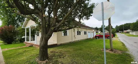 501 S Victor St, Christopher, IL 62822 photo 5