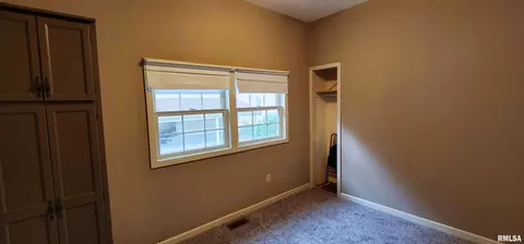 501 S Victor St, Christopher, IL 62822 photo 22