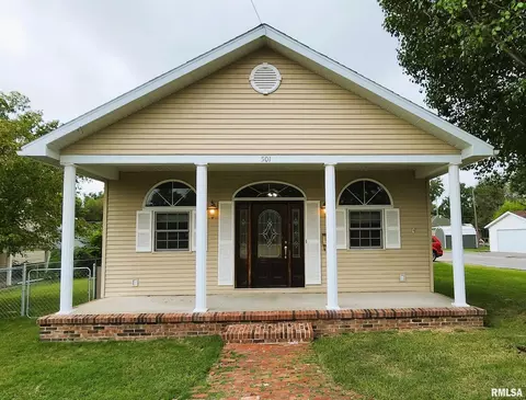 501 S Victor St, Christopher, IL 62822 photo 1