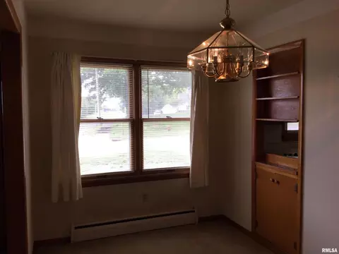 701 W Spring St, Anna, IL 62906 photo 10