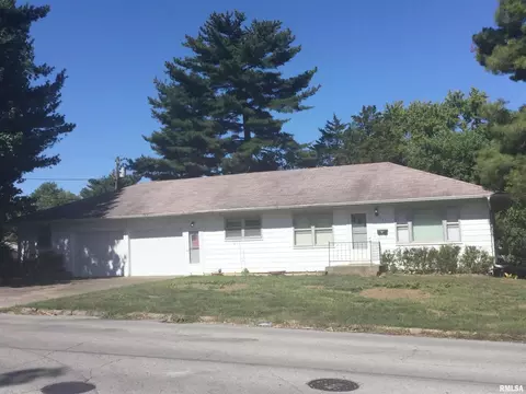 701 W Spring St, Anna, IL 62906 photo 2