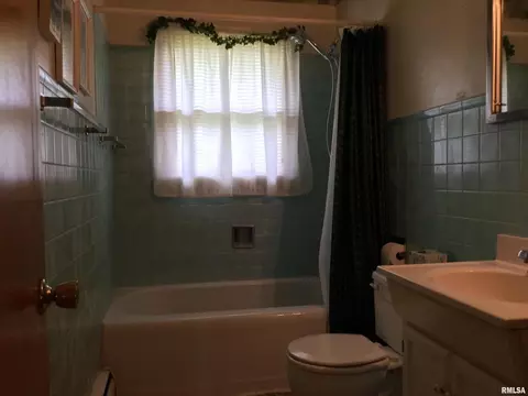 701 W Spring St, Anna, IL 62906 photo 27