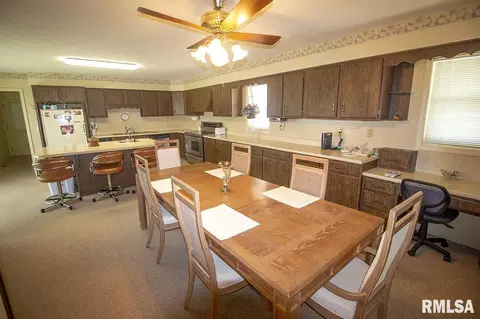 1439 E 3rd St, Centralia, IL 62801 photo 9