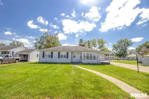 1439 E 3rd St, Centralia, IL 62801 photo 1