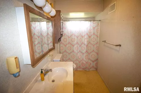 1439 E 3rd St, Centralia, IL 62801 photo 21