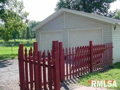 617 S 25th St, Herrin, IL 62948 photo 3