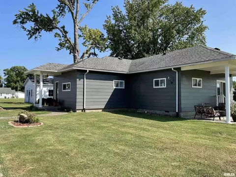 210 W Rea, Valier, IL 62891 photo 3
