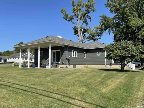 210 W Rea, Valier, IL 62891 photo 7