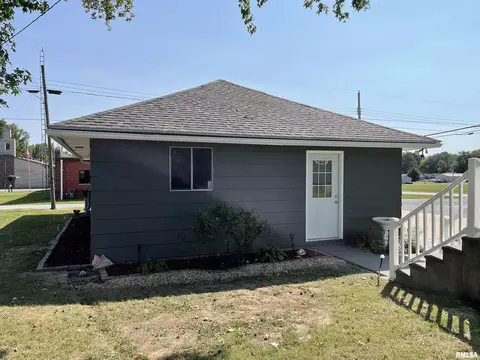210 W Rea, Valier, IL 62891 photo 11