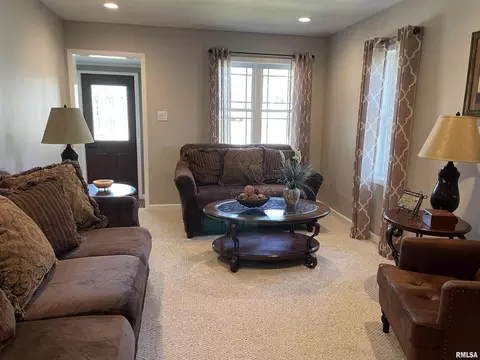 210 W Rea, Valier, IL 62891 photo 14