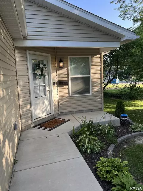 1103 E Union St, Marion, IL 62959 photo 3