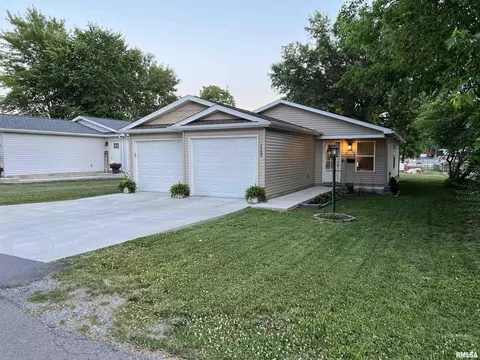 1103 E Union St, Marion, IL 62959 photo 32