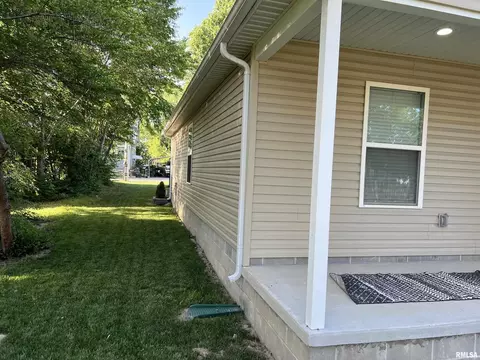 1103 E Union St, Marion, IL 62959 photo 7