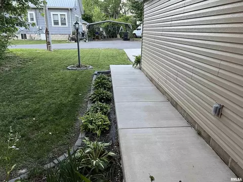 1103 E Union St, Marion, IL 62959 photo 30