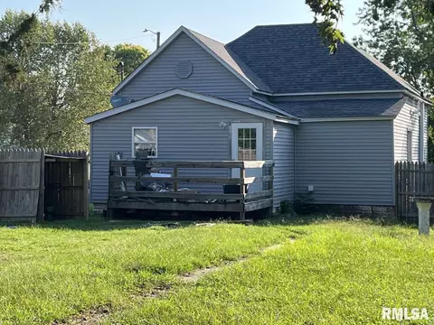 1001 S 11th St, Herrin, IL 62948 photo 3