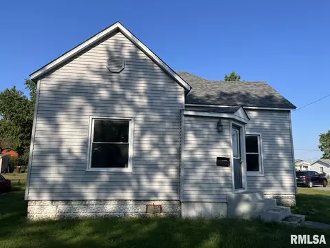 1001 S 11th St, Herrin, IL 62948 photo 1