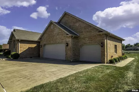 1601 Lisa Ln, Marion, IL 62959 photo 4