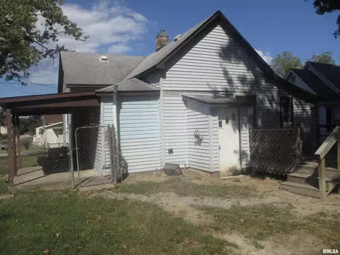 202 E Coal St, Buckner, IL 62819 photo 17
