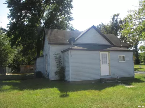 202 E Coal St, Buckner, IL 62819 photo 2