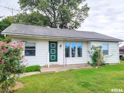 109 W 4th St, Hoffman, IL 62250 photo 1