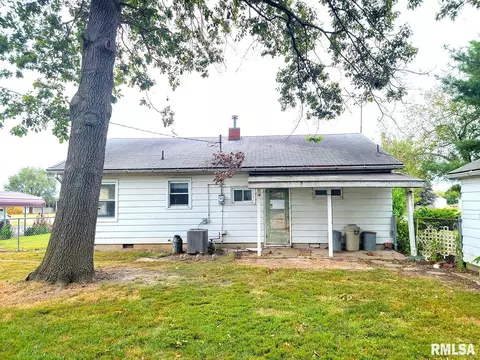 109 W 4th St, Hoffman, IL 62250 photo 16