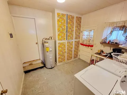 109 W 4th St, Hoffman, IL 62250 photo 7