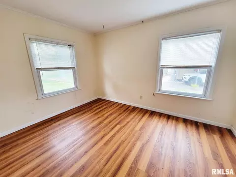 109 W 4th St, Hoffman, IL 62250 photo 13