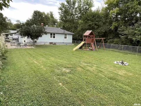 613 Elm St, Carmi, IL 62821 photo 12