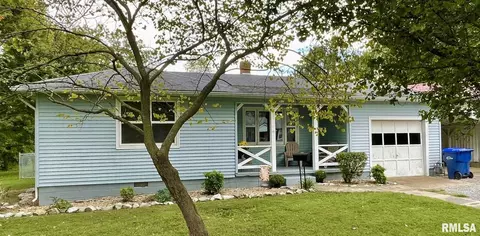 613 Elm St, Carmi, IL 62821 photo 1