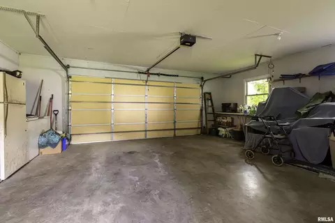 11748 Pease Rd, Marion, IL 62959 photo 15