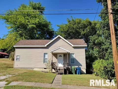 312 Chestnut St, Anna, IL 62906 photo 1