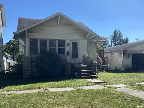 413 S Cherry St, Centralia, IL 62801 photo 1