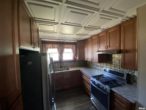 413 S Cherry St, Centralia, IL 62801 photo 5
